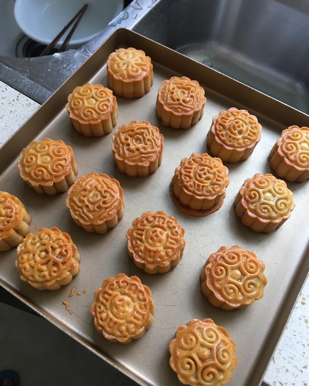 广式月饼——蛋黄莲蓉月饼