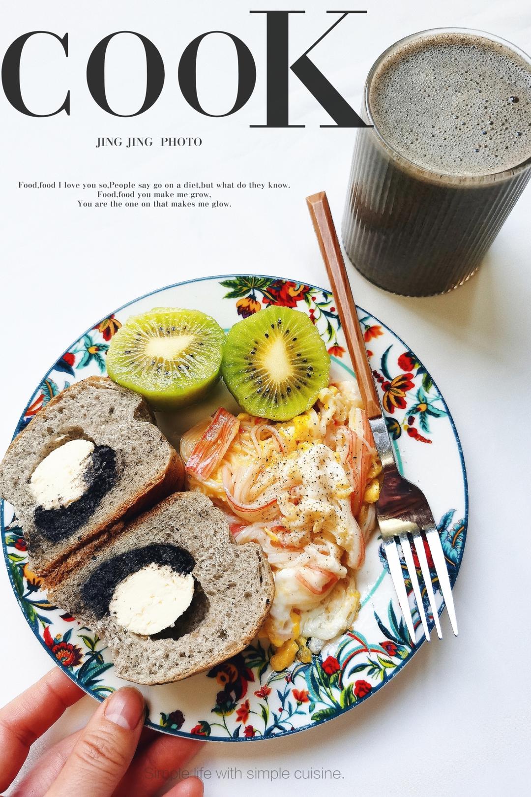 黑芝麻奶酪面包