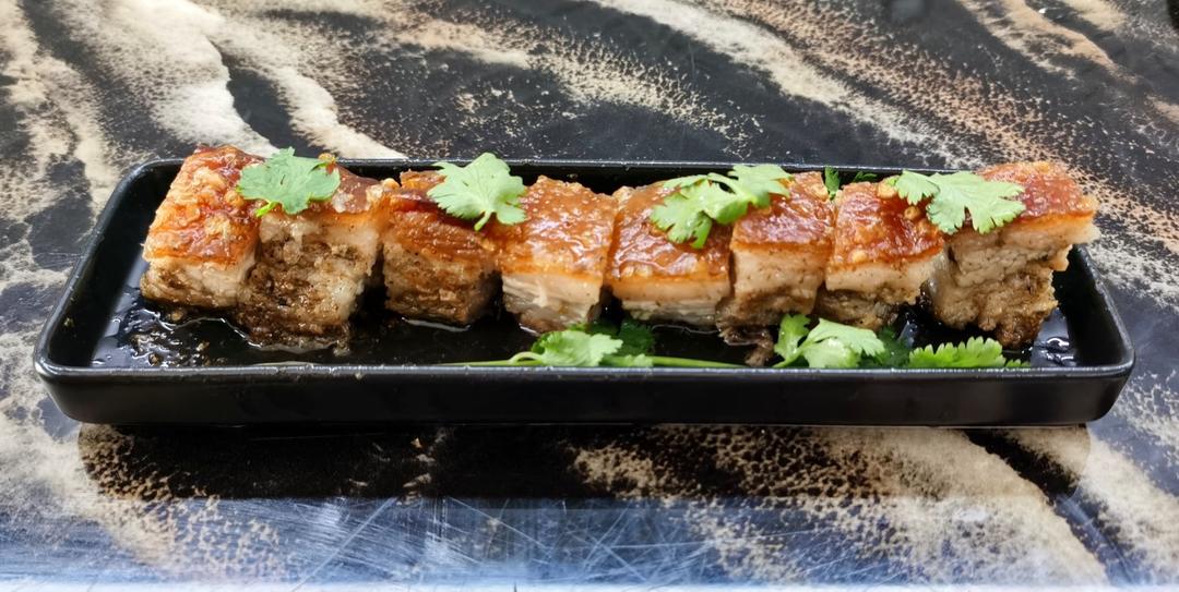 多次失败，越挫越勇终于做出来了广式脆皮烧肉