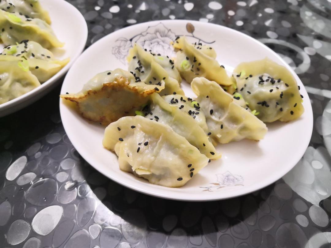 家常版快手煎饺(真的10分钟搞定)
