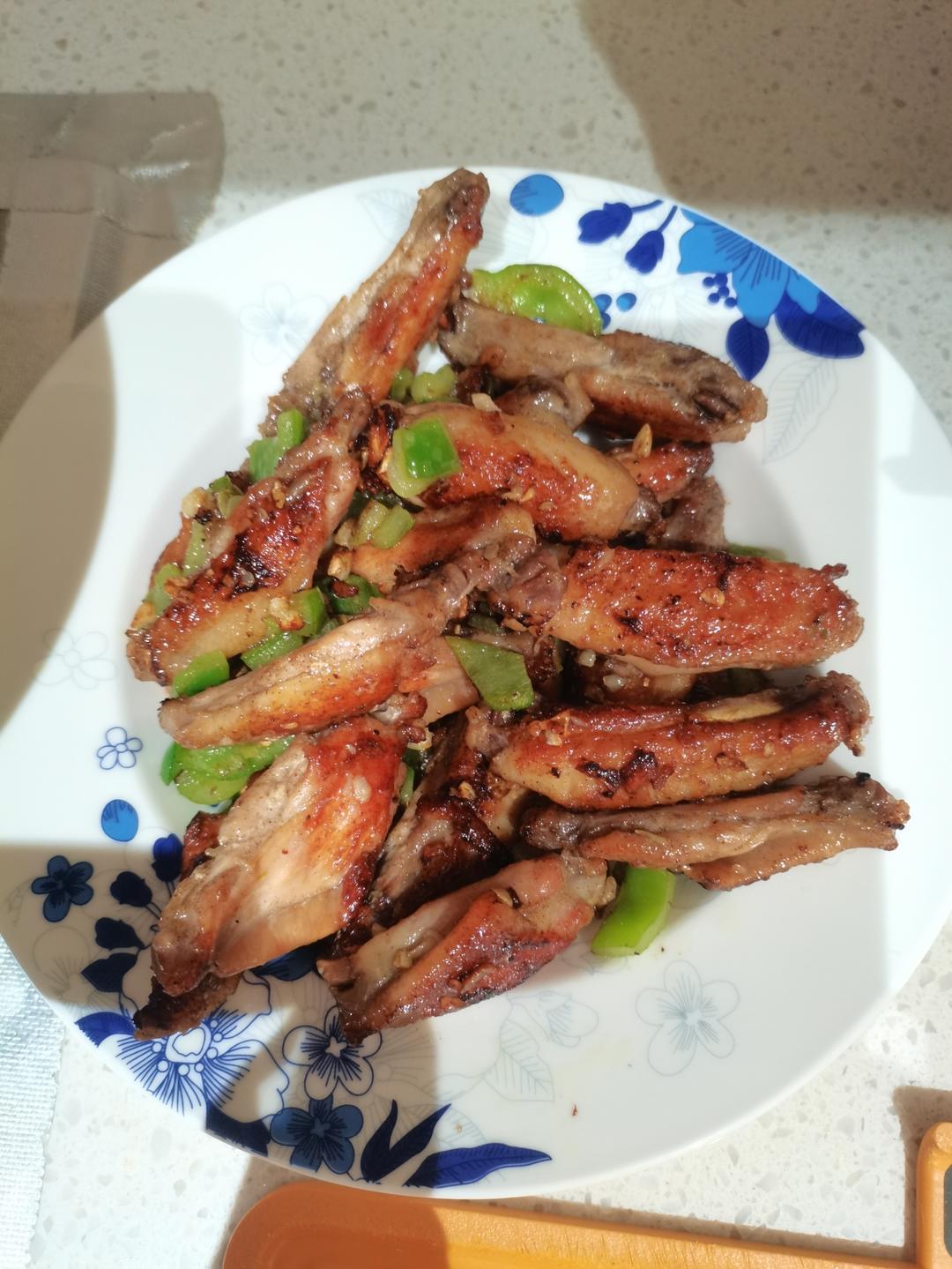 蒜香鸡翅，这才是鸡翅最好吃的做法