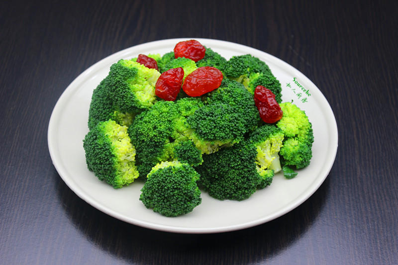 沙拉拌西兰花的做法