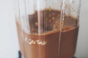 【山姆厨房】巧克力榴莲smoothie的做法 步骤2