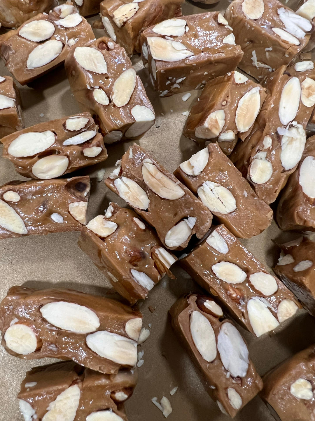 海盐杏仁太妃糖