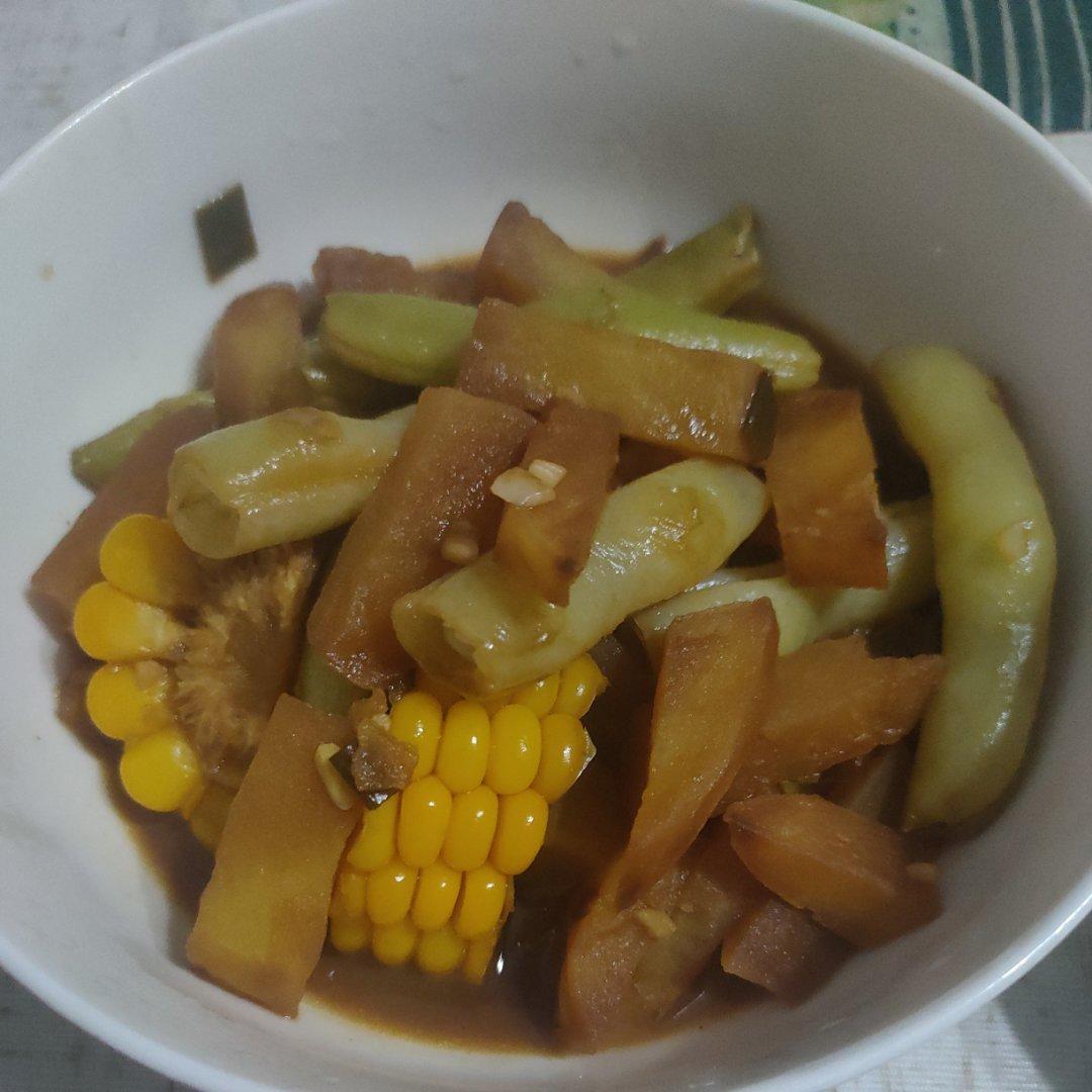 土豆炖豆角