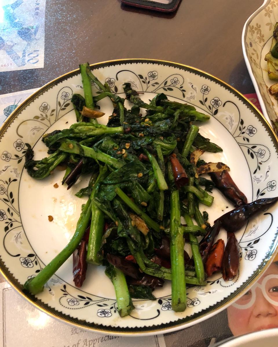 炯熠不会做饭做的清炒油菜头