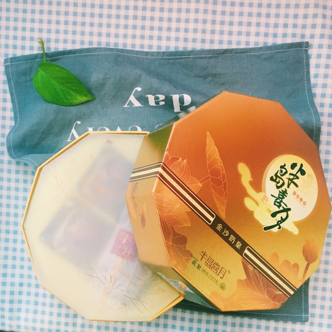 听说都有个专门留给甜点的胃👀
那这样就有三个胃了哈哈哈哈😈