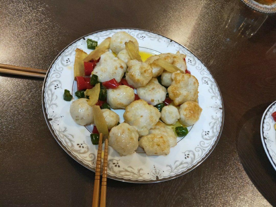 家常菜·青蒜墨鱼饼