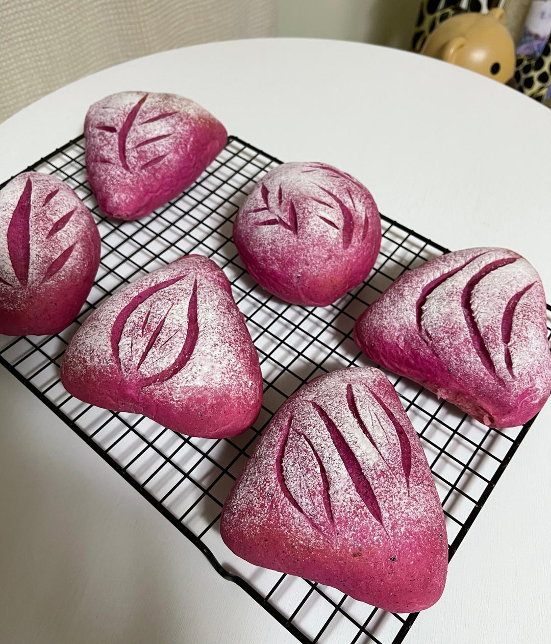 火龙果麻薯欧包