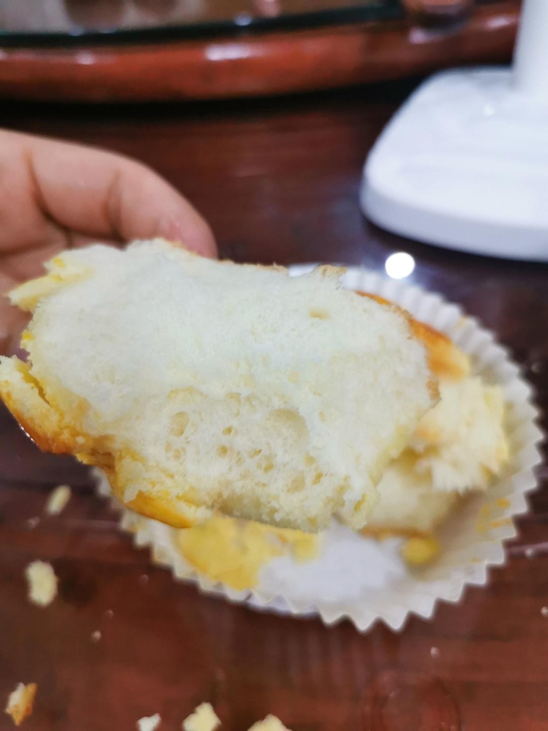 好吃到炸裂的港式菠萝包（附带制作酥皮的小视频）