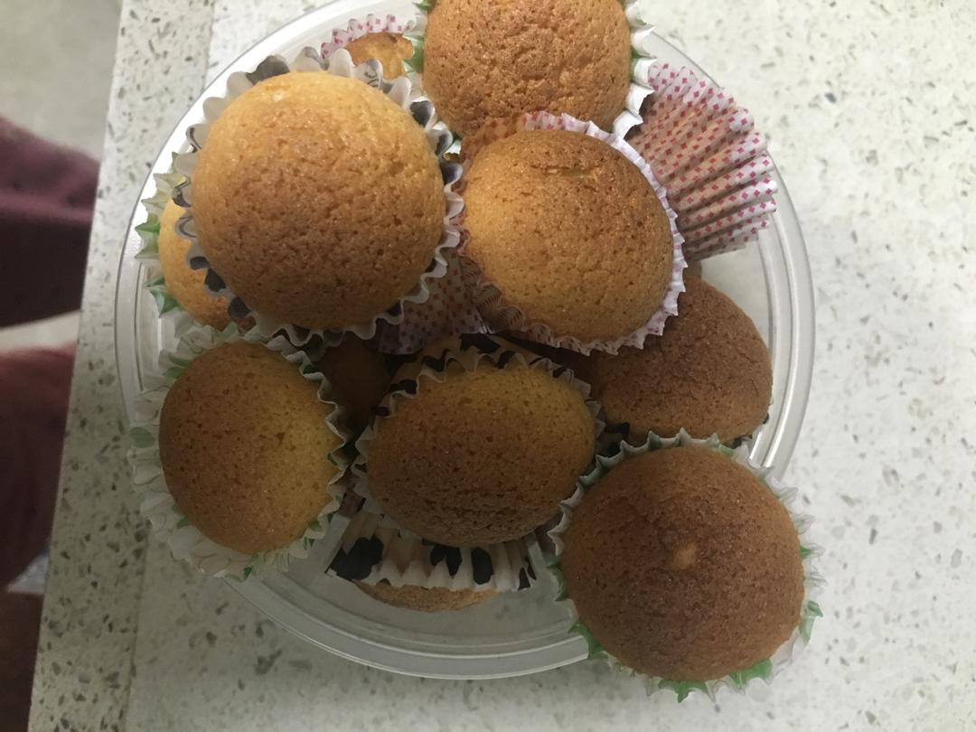 《Tinrry下午茶》教你做杏仁小蛋糕