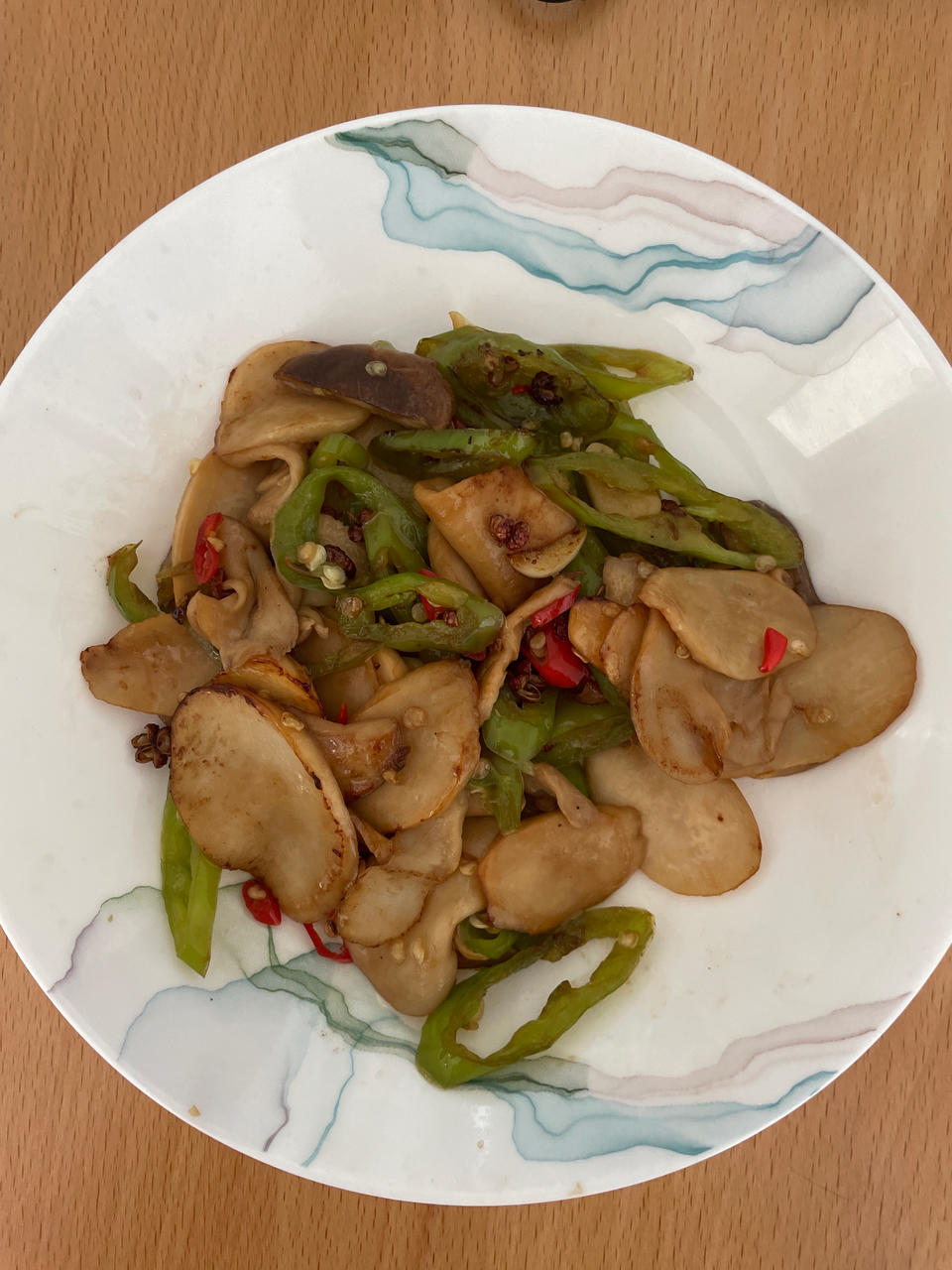 青椒炒蘑菇