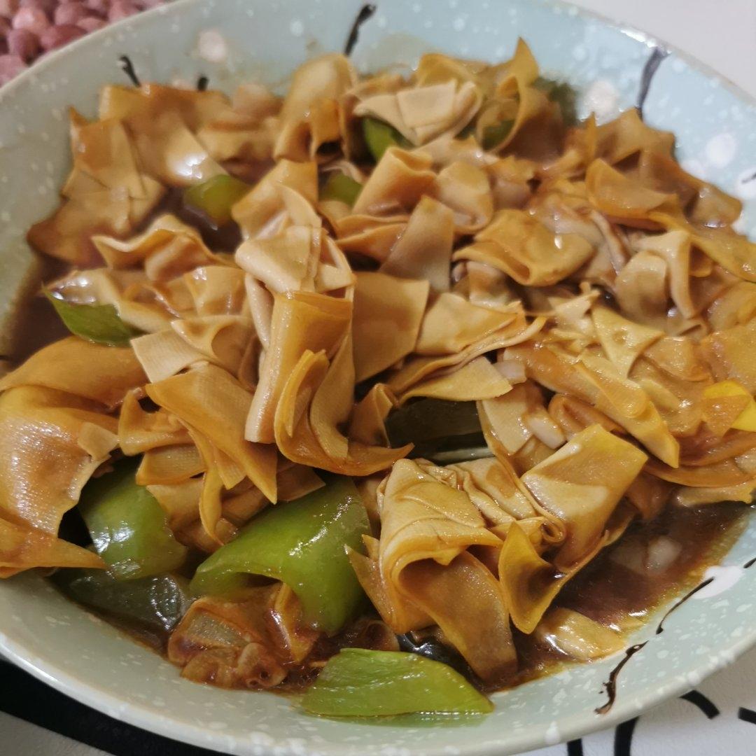 不用厨艺的尖椒干豆腐