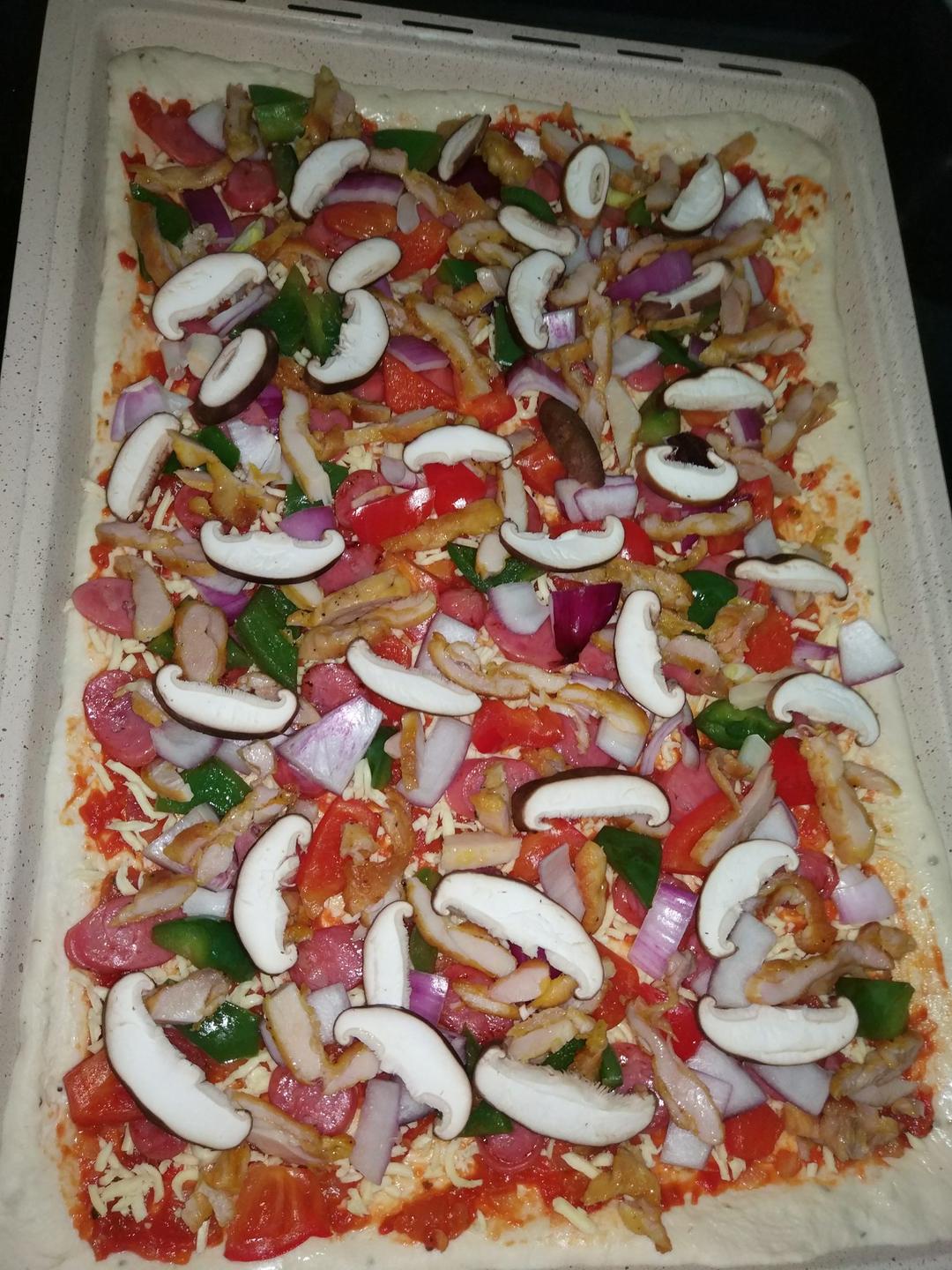 萨拉米薄底披萨 Salami Pizza