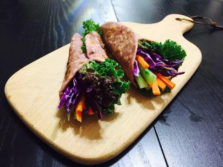 同食百烹 | 五彩的心-甜菜根全麦蔬菜卷的做法