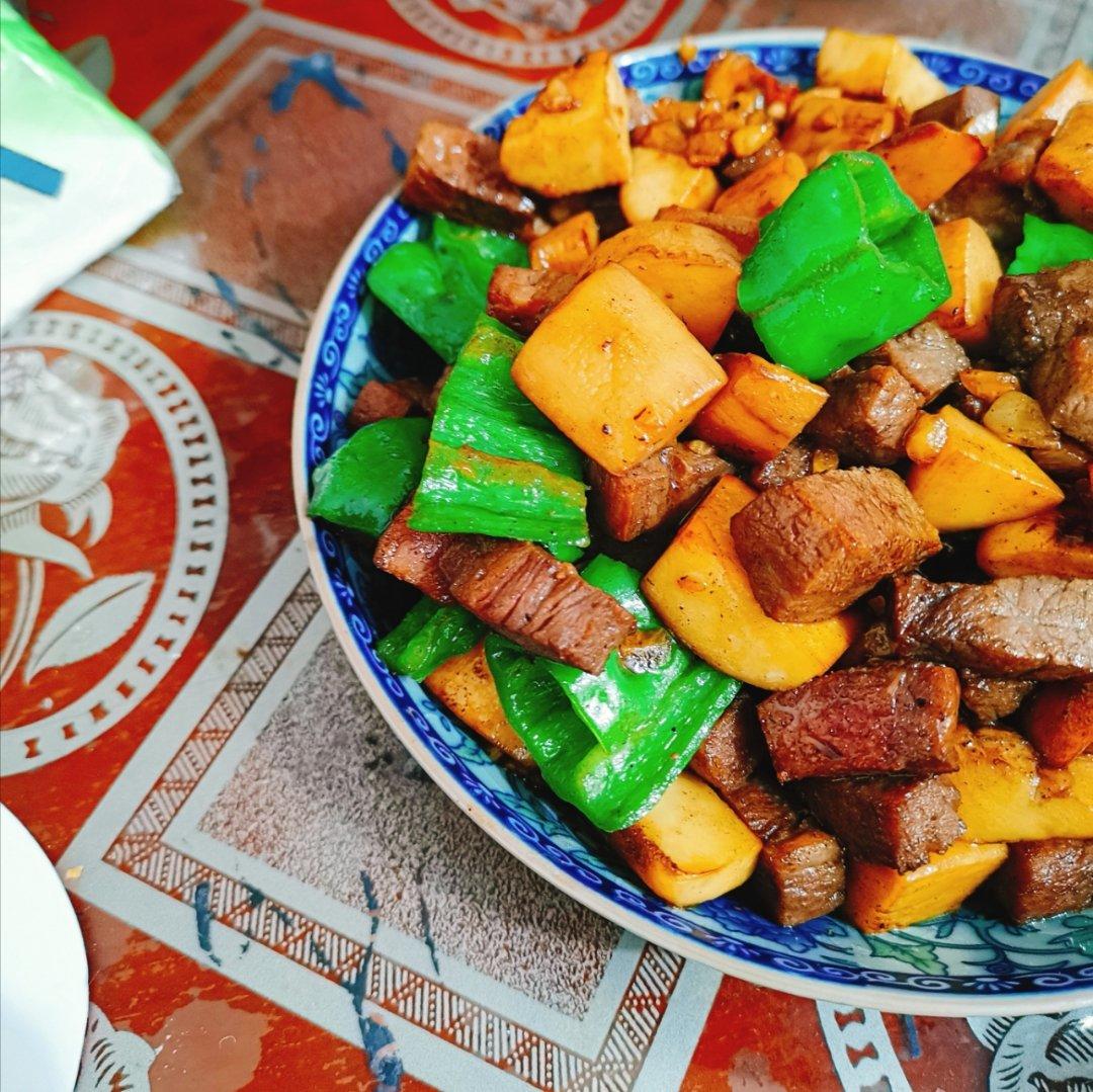 黑椒杏鲍菇牛肉粒