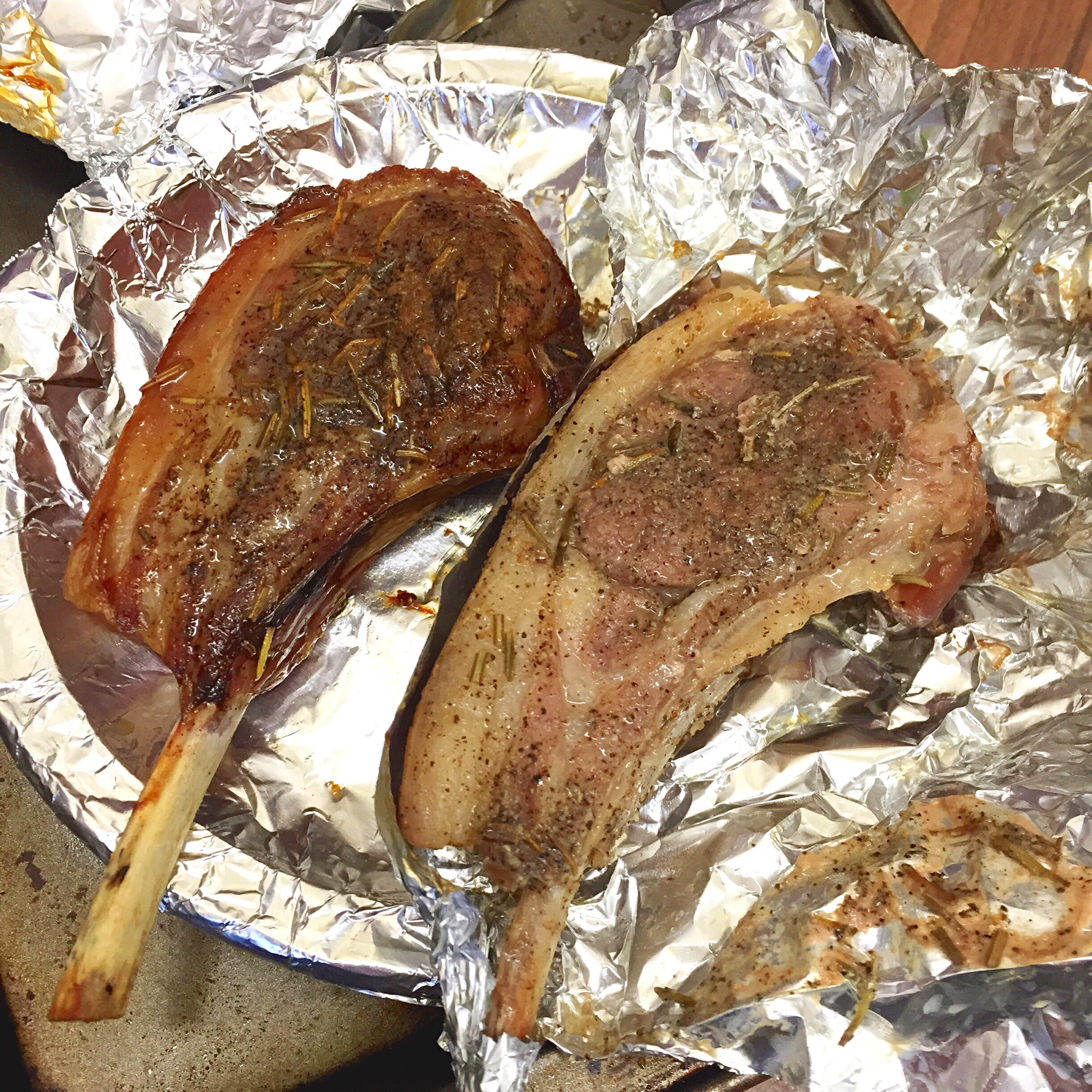 酥香烤羊排
