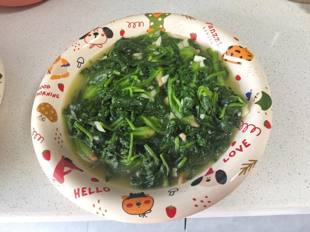 不涩口又嫩的清炒菠菜