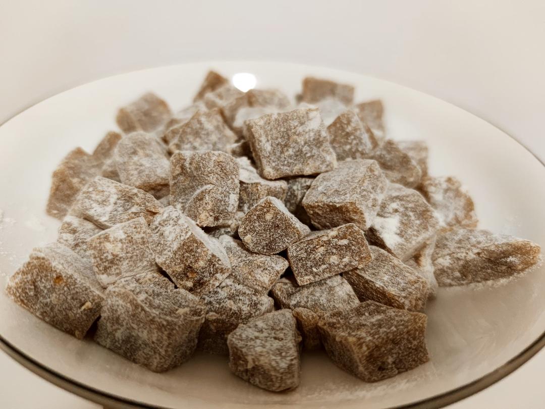 感冒还只会喝热水？简单三步教你做颗姜糖，保准你从嘴巴暖到胃