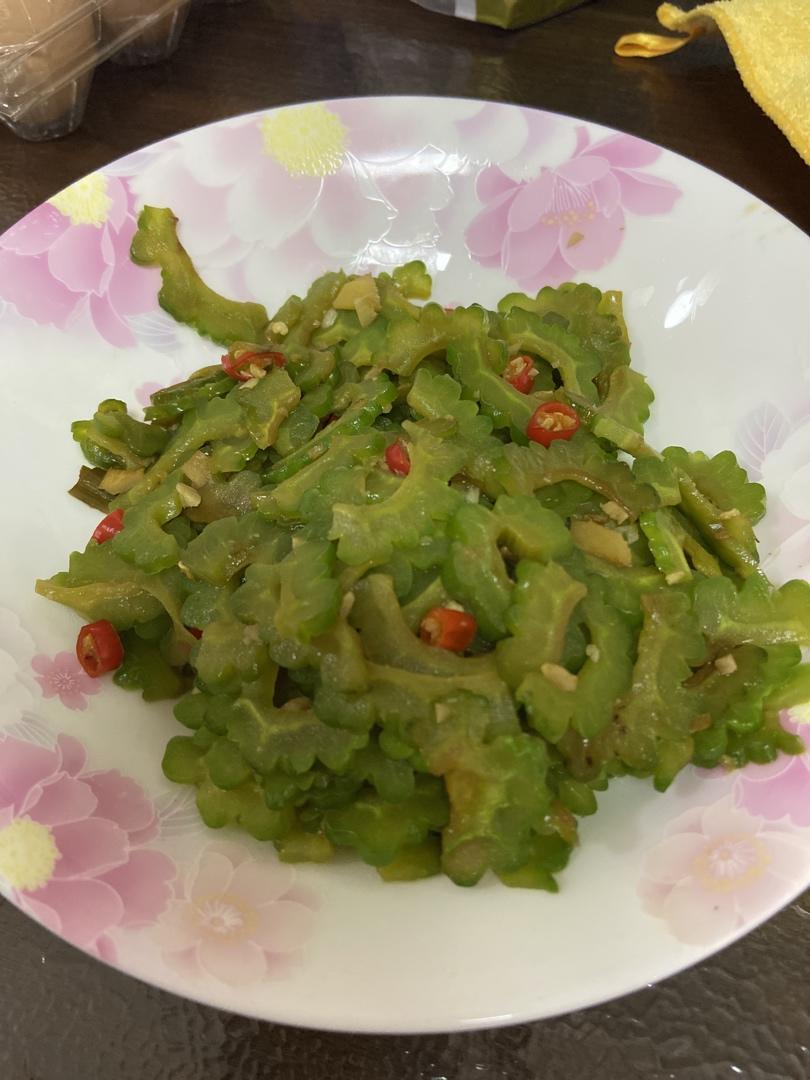 减脂餐：清炒苦瓜