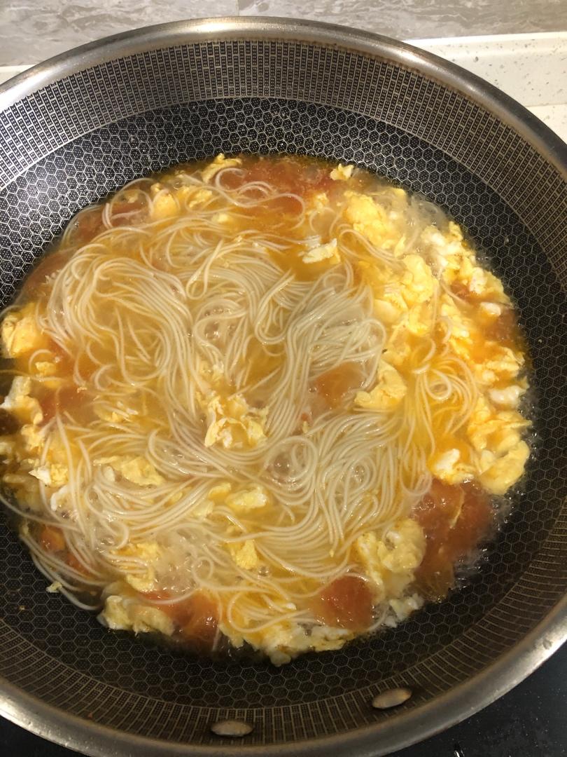 恨不得抱着锅舔的番茄鸡蛋面