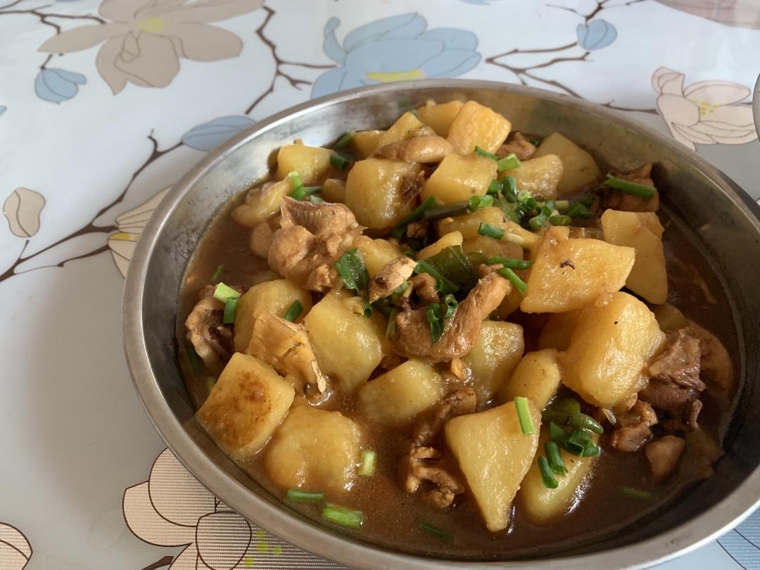 土豆焖鸡腿