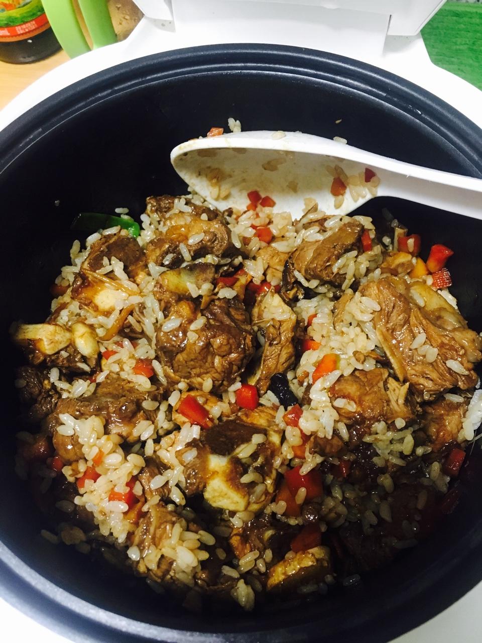 喷香排骨焖饭（爆好吃）