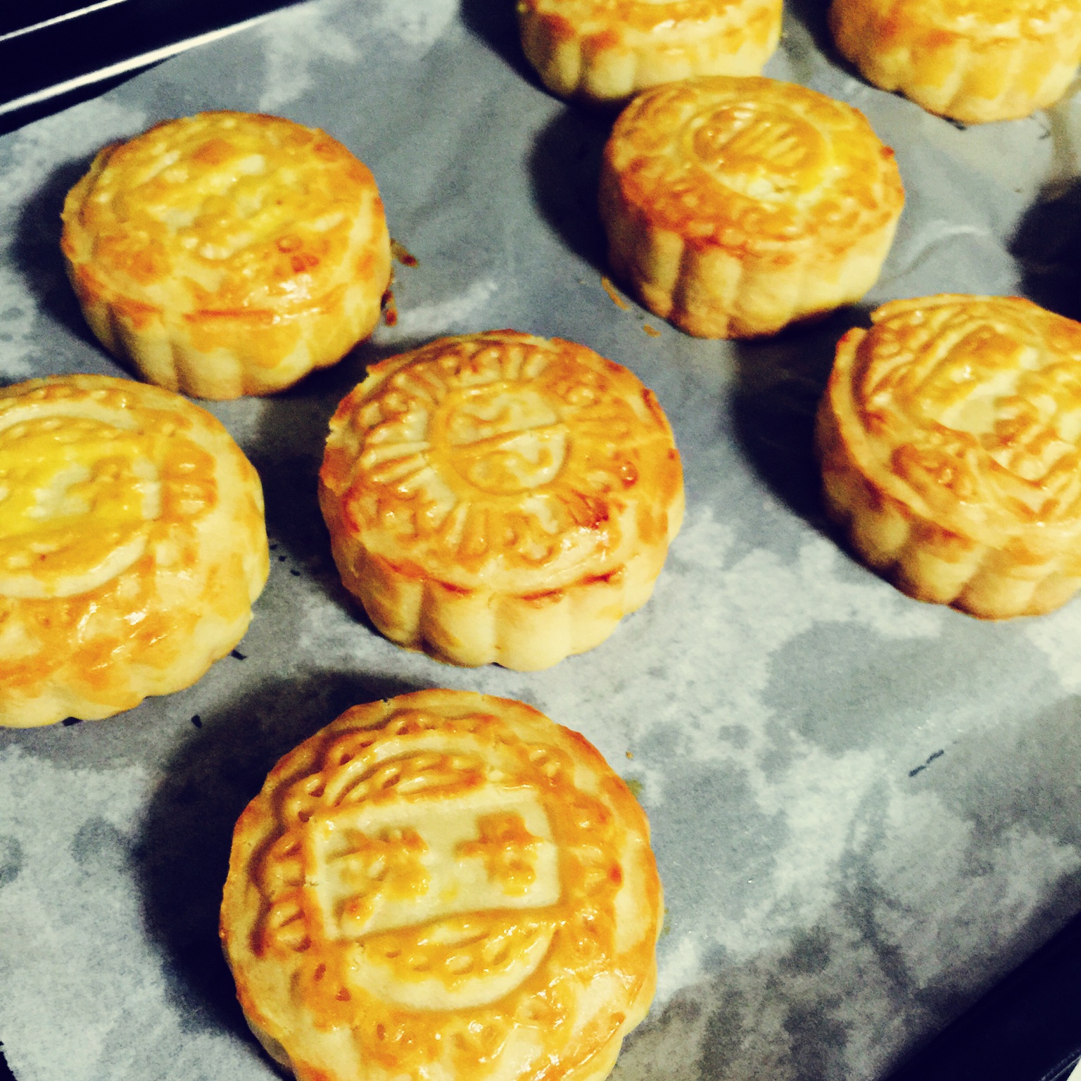 广式月饼——蛋黄莲蓉月饼