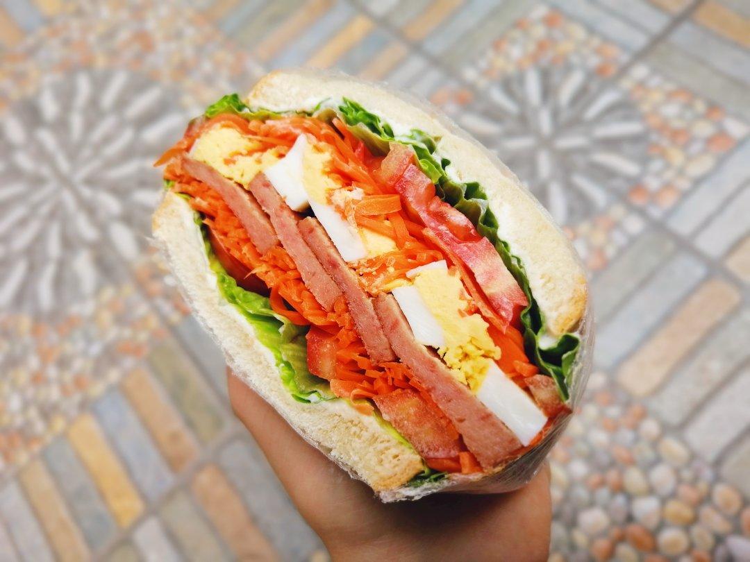 如何做超厚的沼三明治~详细tip！牛油果鸡蛋午餐肉三明治~