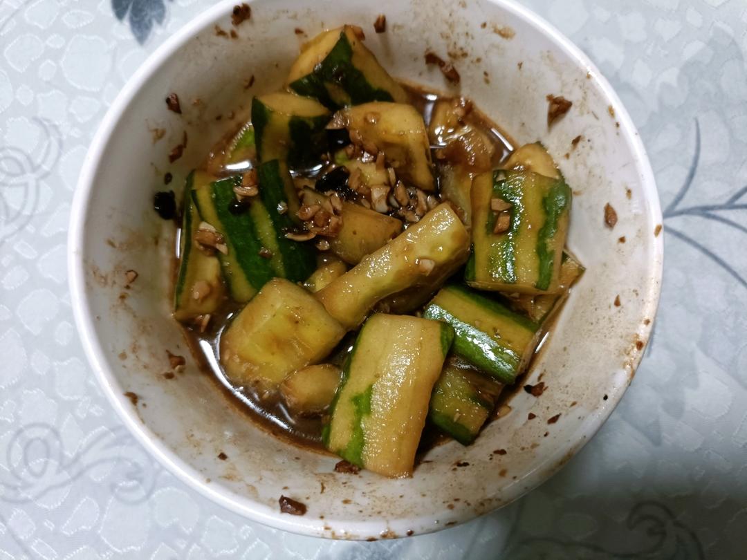 赞不绝口拍黄瓜🥒
