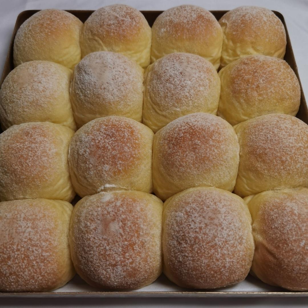 如云朵般☁️ 软白淡奶油餐包｜消耗淡奶油