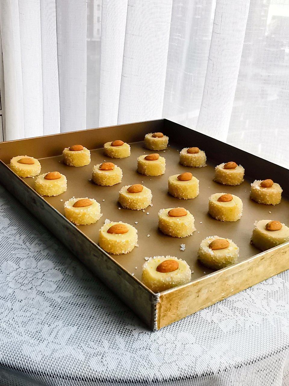 圣诞伴手礼～钻石杏仁曲奇