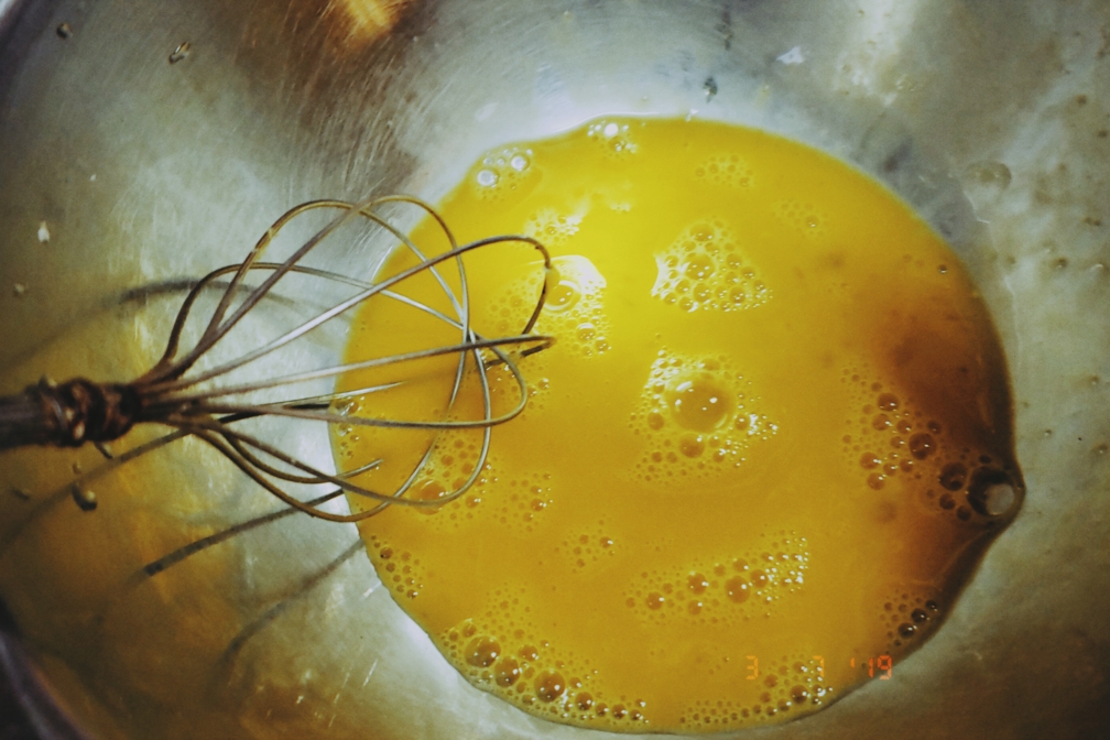 平菇包菜鸡蛋汤的做法 步骤3