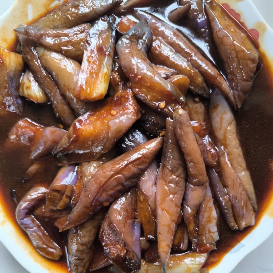 红烧茄子（佐西红柿尖椒）