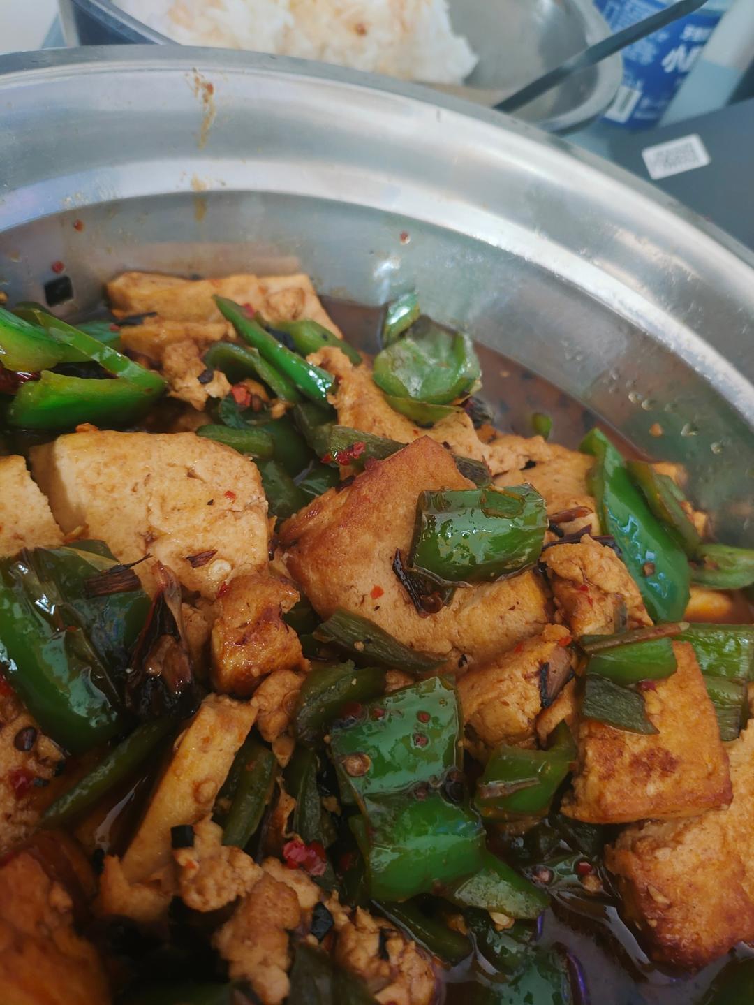青椒炒豆腐