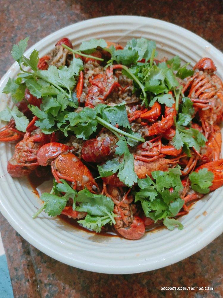 干净简单超香版十三香小龙虾（教你这么挑小龙虾，怎么彻底清洗）