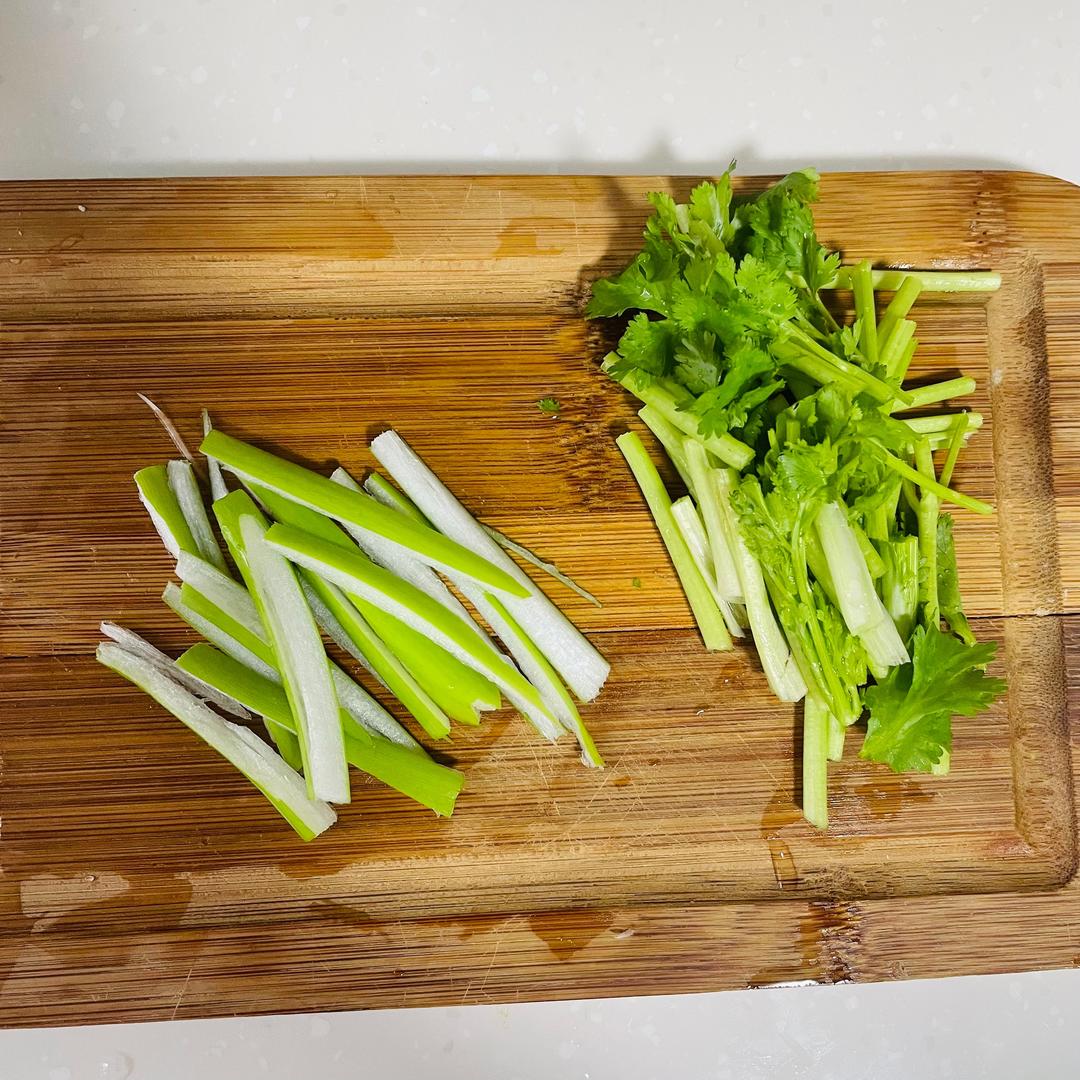 高汤鲍鱼灼双菌～金针菇与虫草花的做法 步骤7