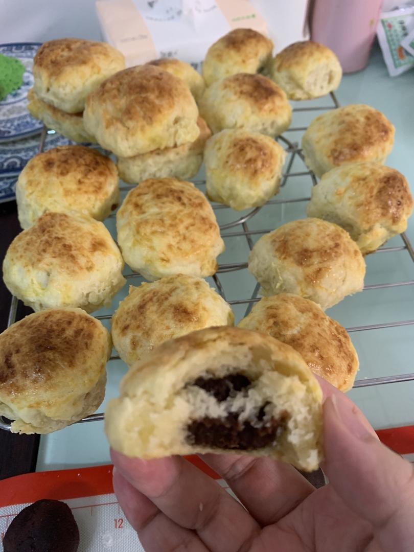 【视频】3分钟 奶油司康Scone(可能是世界上最快手的司康) 消耗淡奶油～