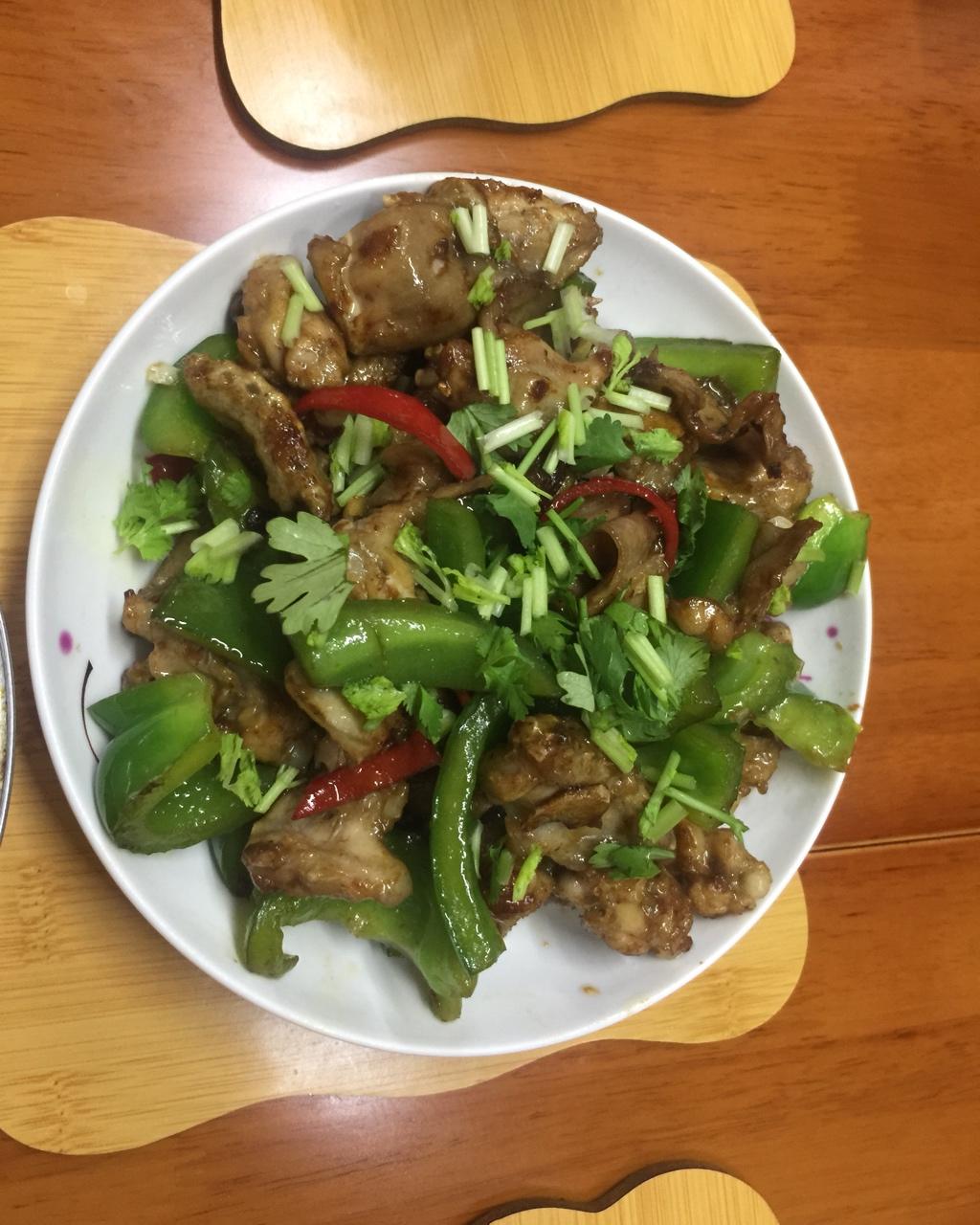 干锅牛蛙