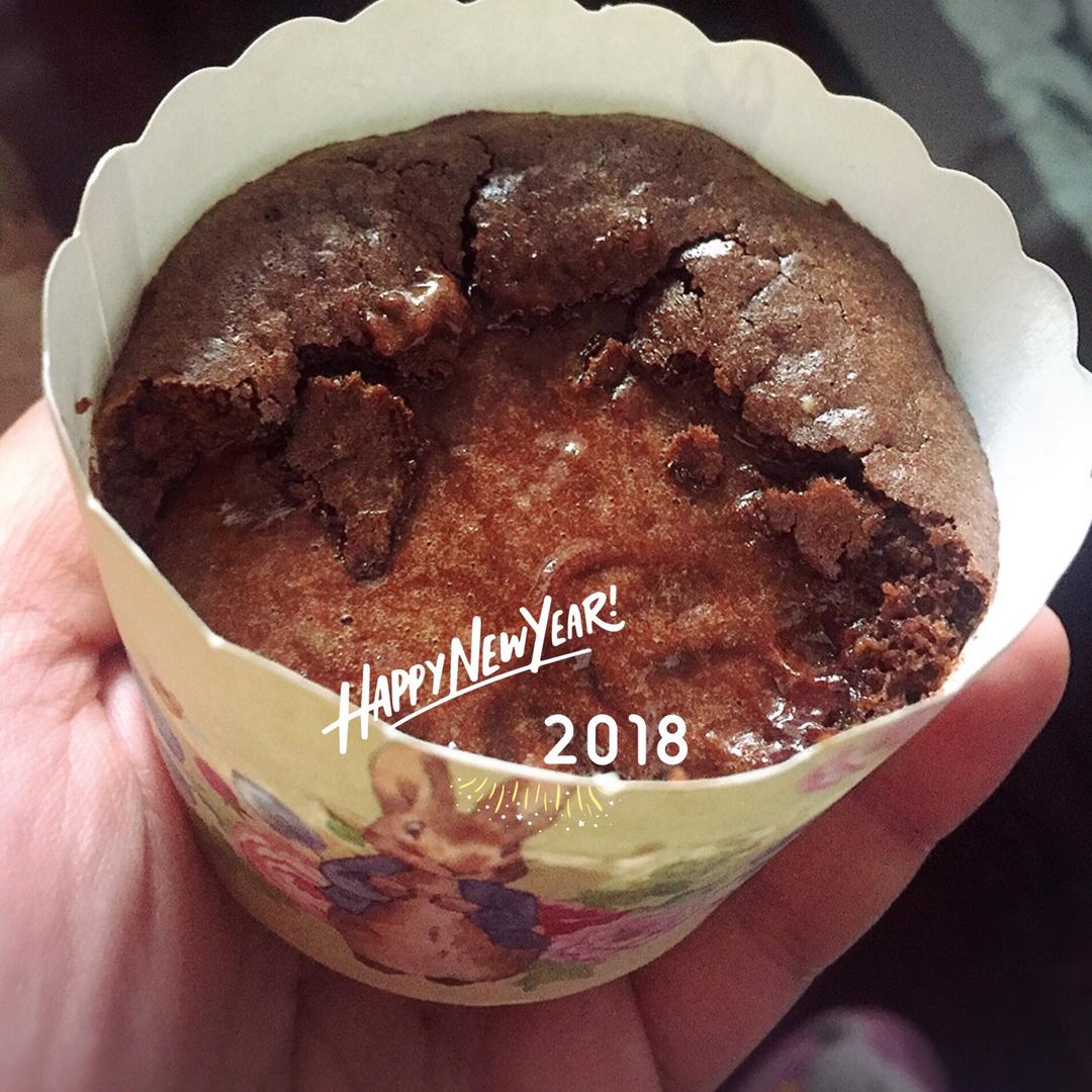 巧克力熔岩蛋糕(全图文超简单)