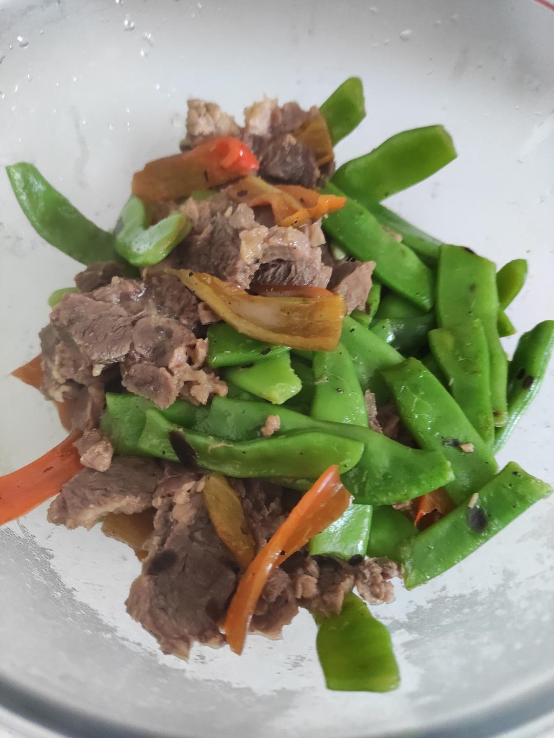 扁豆青椒炒卤牛肉