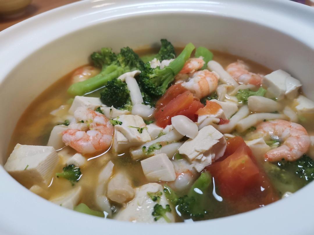 豆腐鲜虾菇菌汤