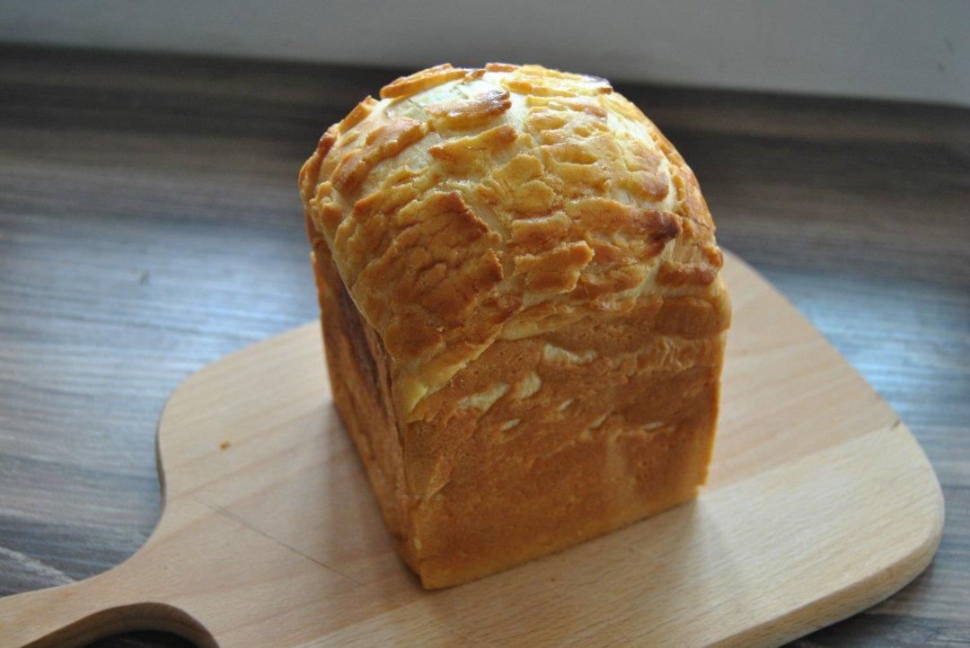 菠萝奶酥吐司