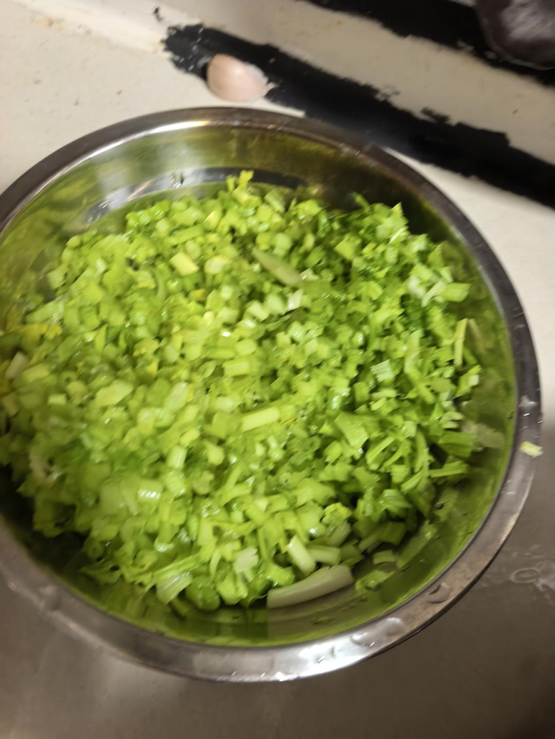 小香芹菜肉包子