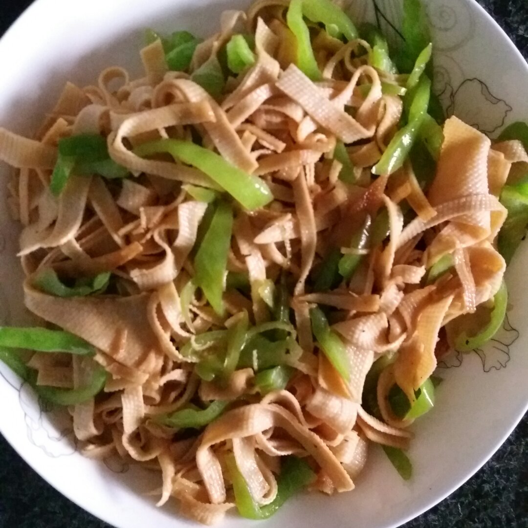 尖椒炒豆腐丝