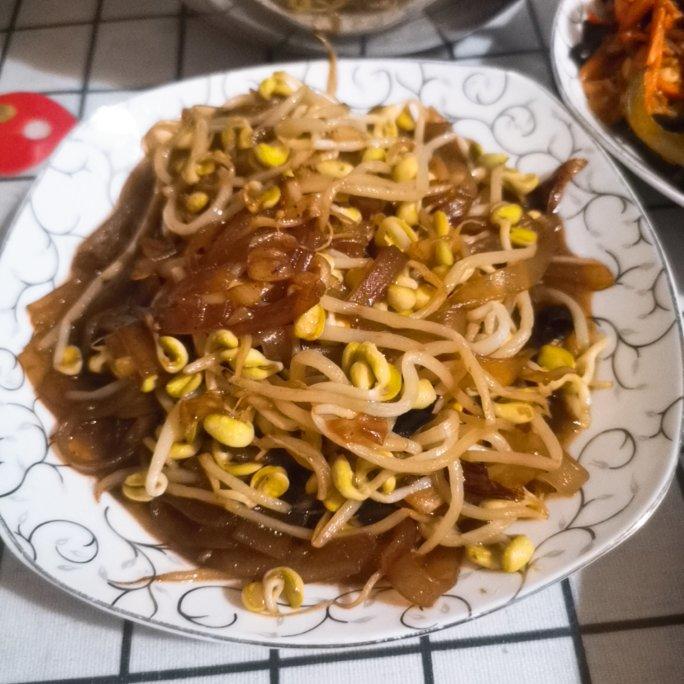 黄豆芽炒粉条
