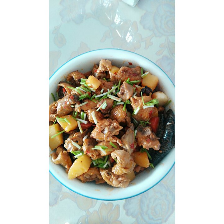 土豆烧鸡（非常下饭哦~）