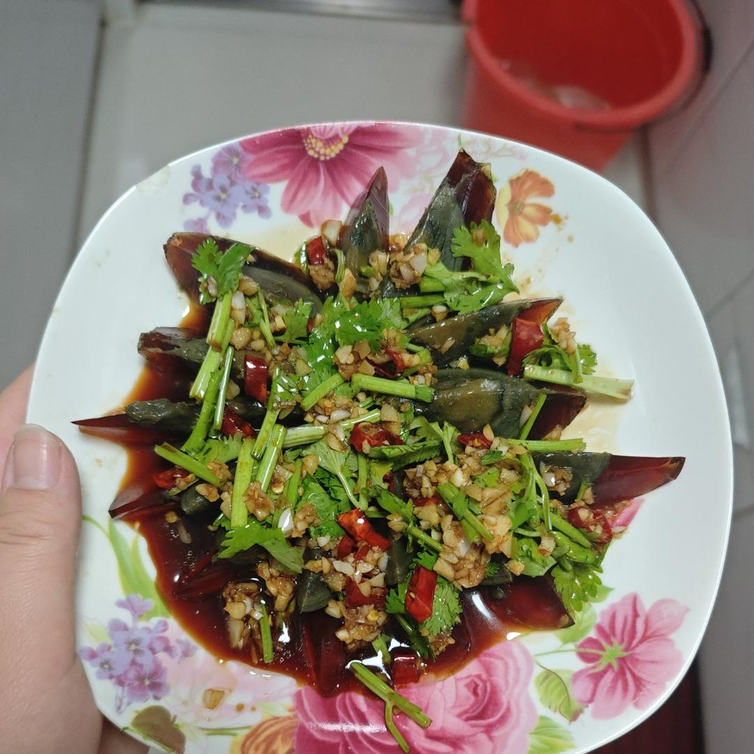 凉拌皮蛋