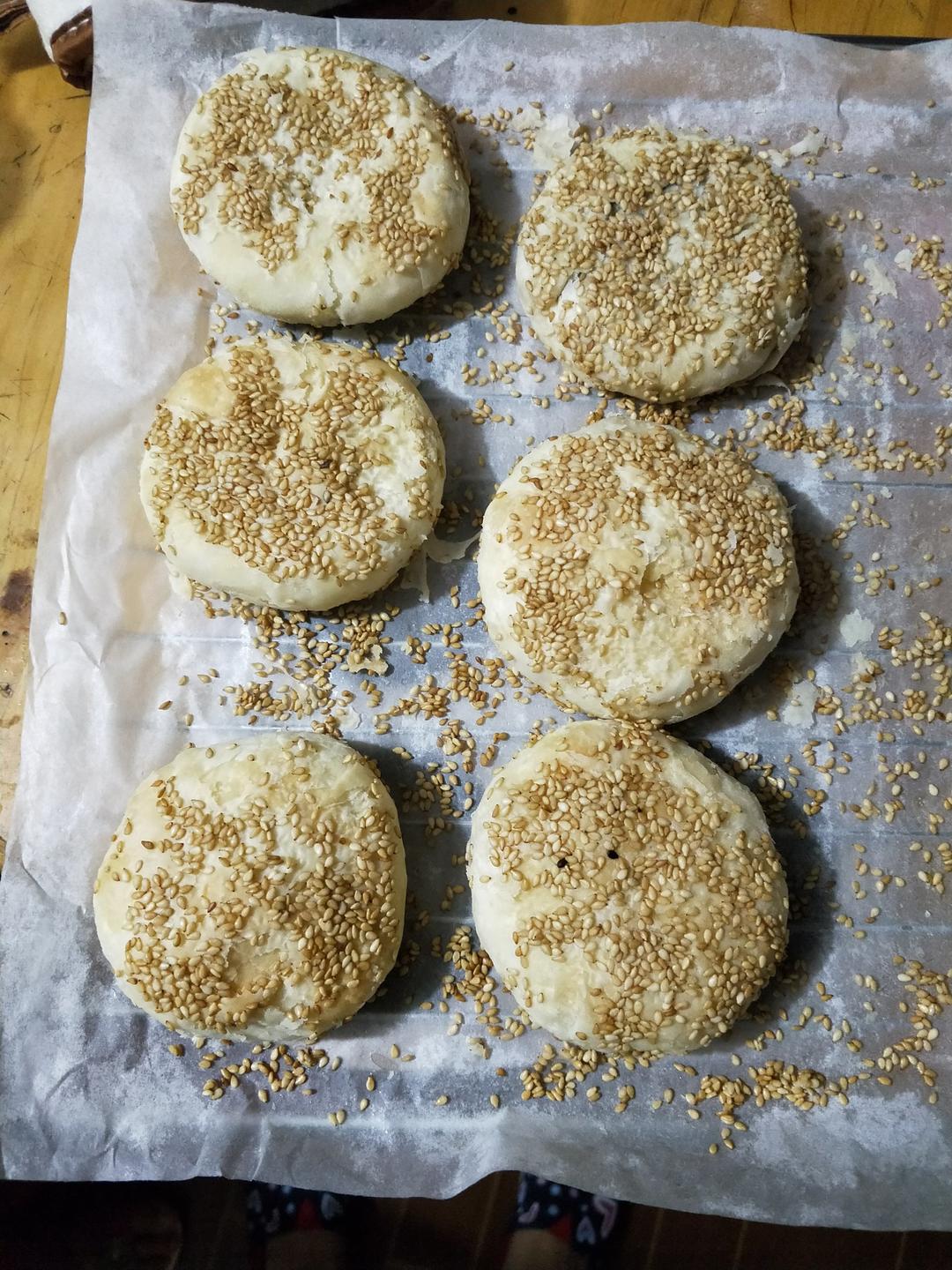 苏式黑芝麻酥皮月饼