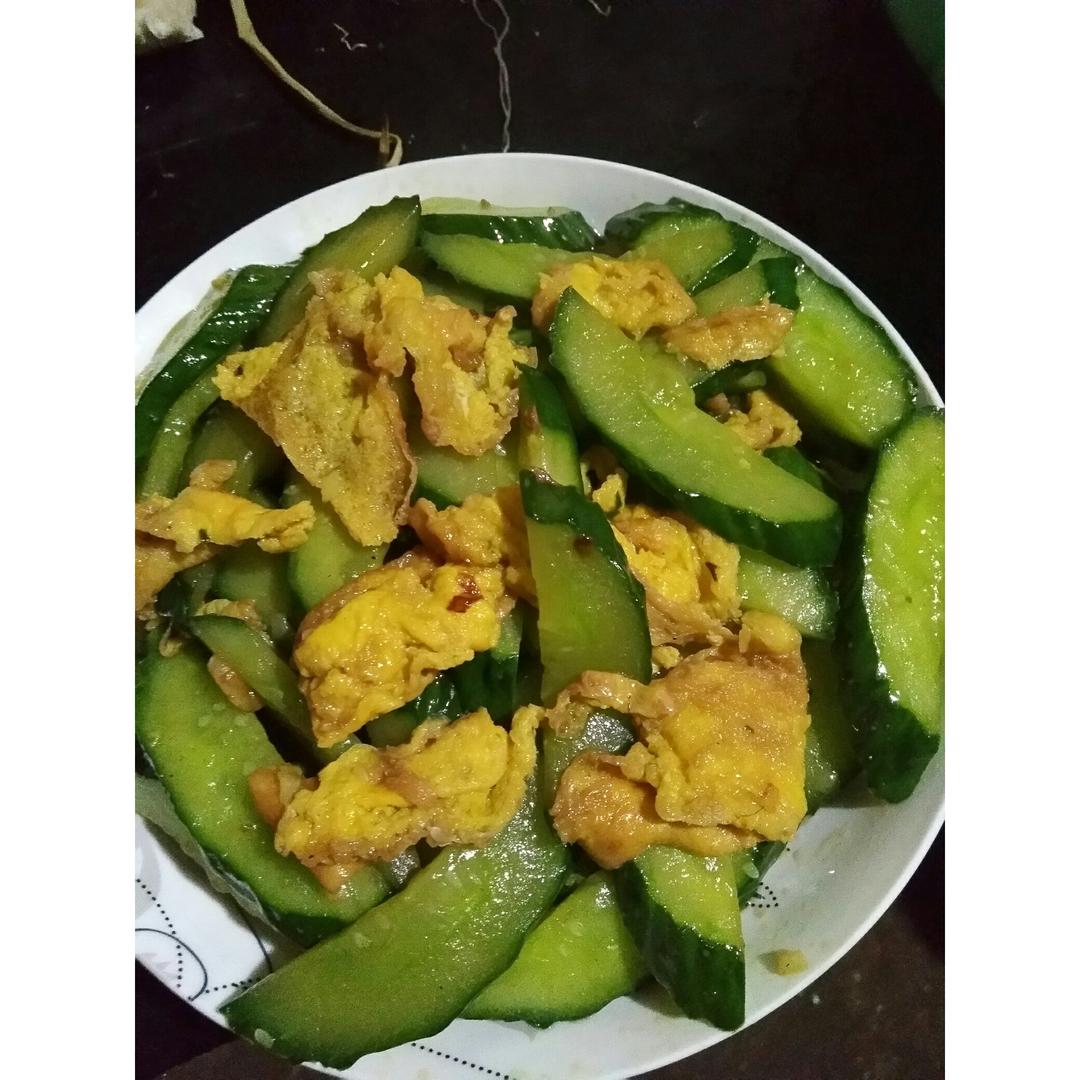 黄瓜炒蛋